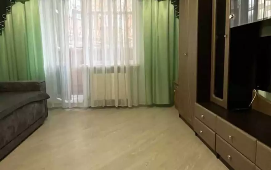 бульвар Богдана Хмельницкого, 3