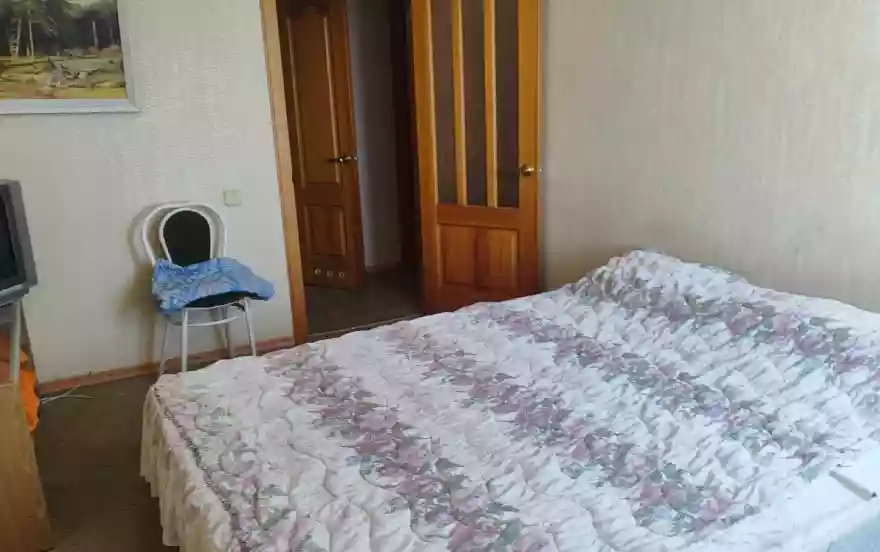 Школьный бульвар, 8