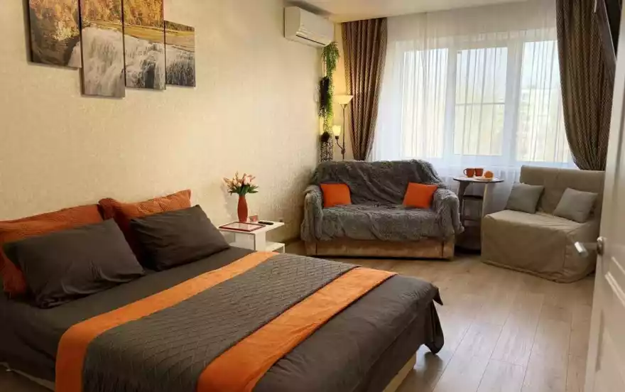 улица 8-й Воздушной Армии, 15А