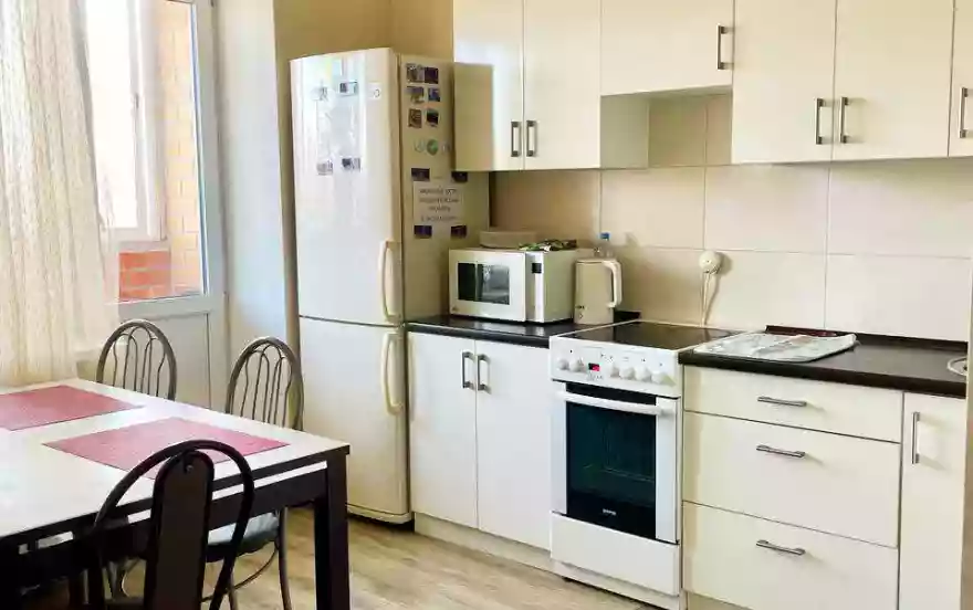 Инициативная улица, 13