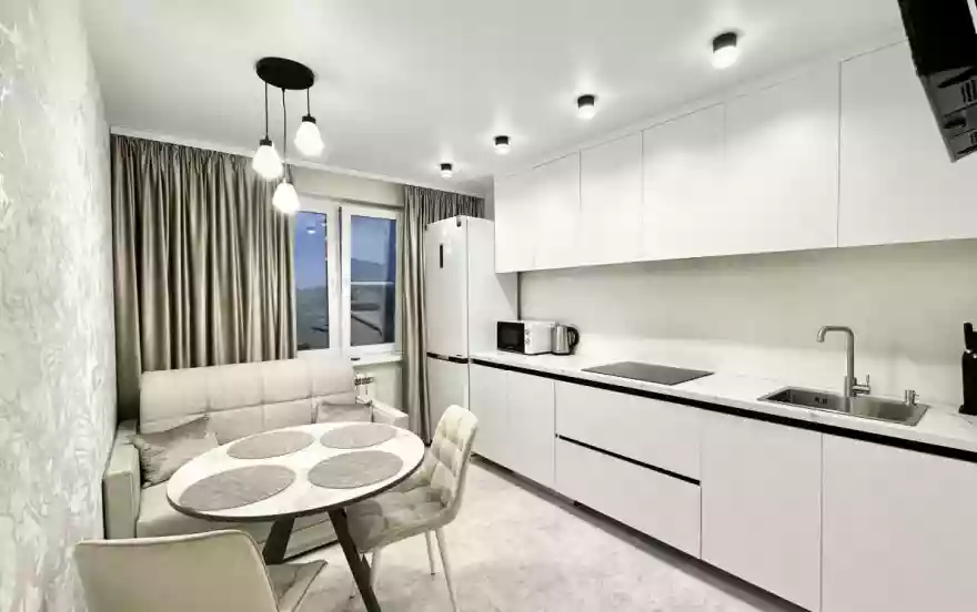 улица Завенягина, 6