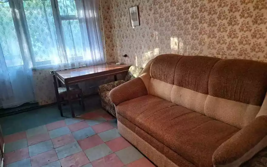 комарова 10