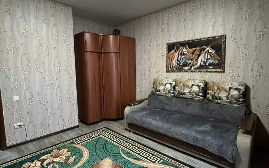бульвар Богдана Хмельницкого, 37
