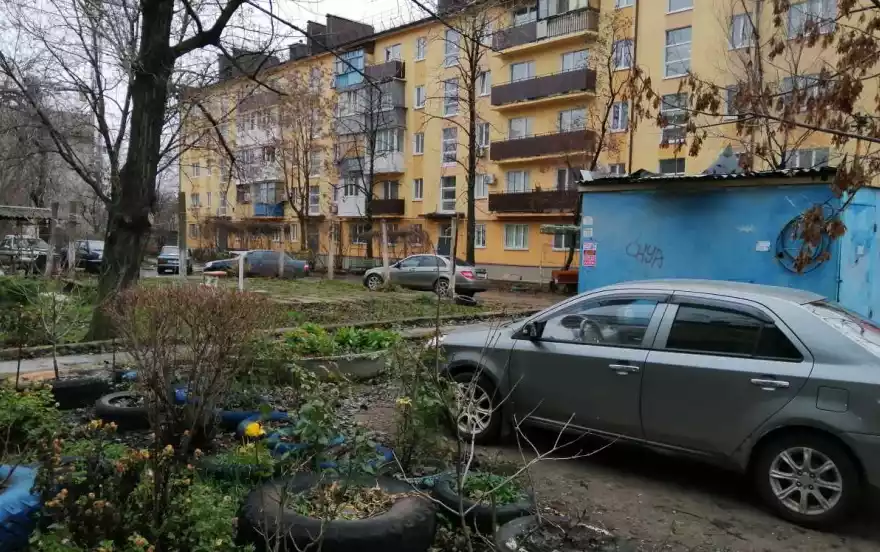 бульвар Богдана Хмельницкого, 27