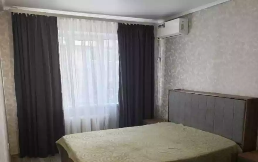 бульвар Богдана Хмельницкого, 35