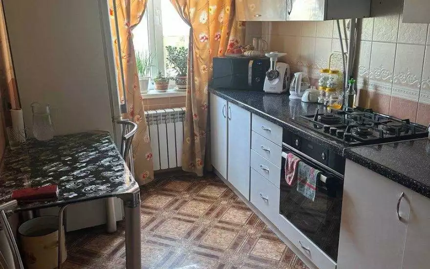 проспект Строителей, 166