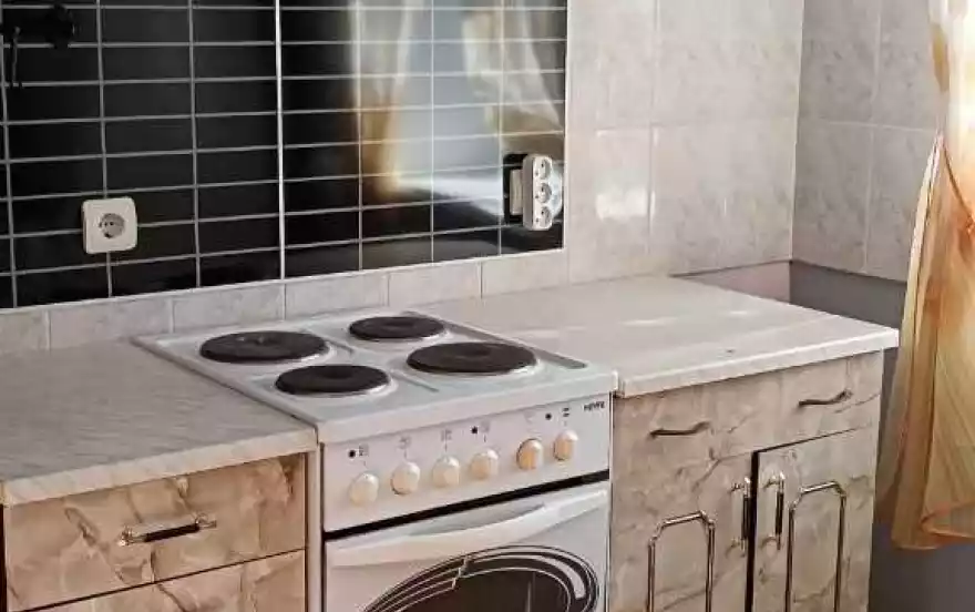Новосибирская ул, 8