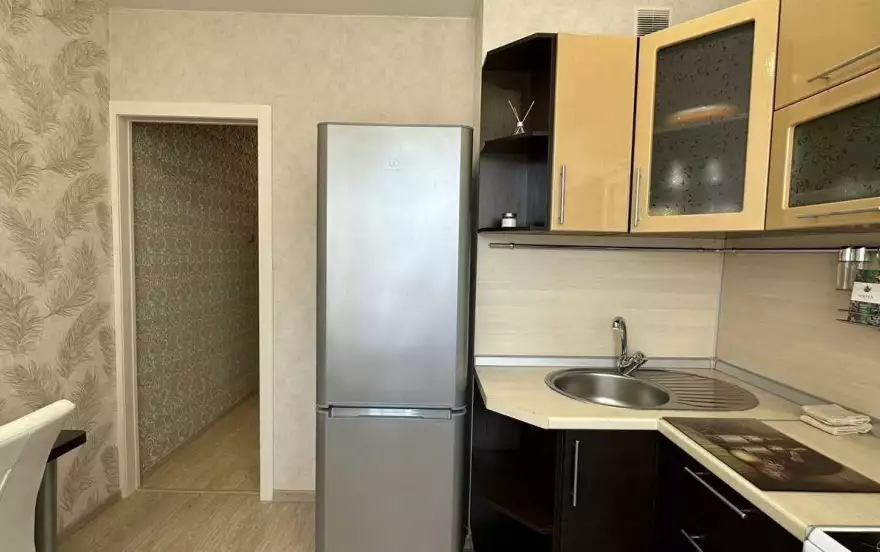 Сибирская улица, 83