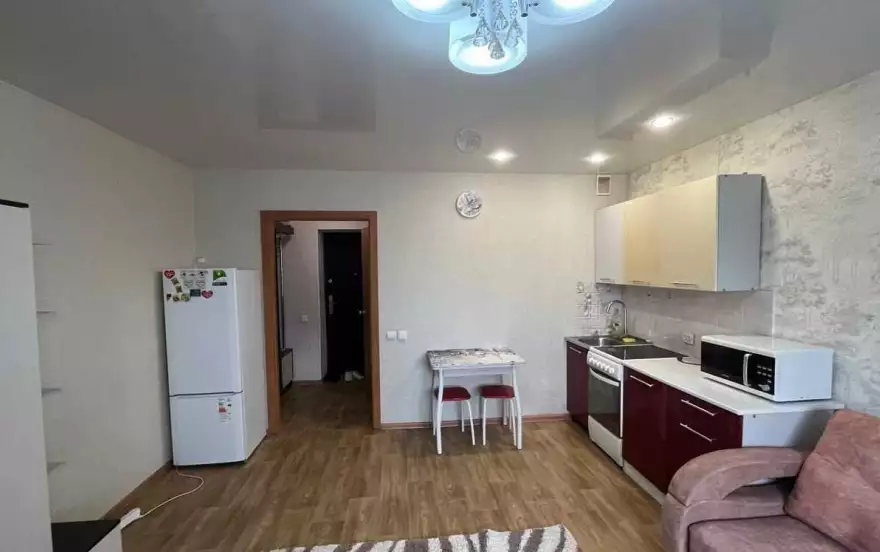 Светлый пер, 35