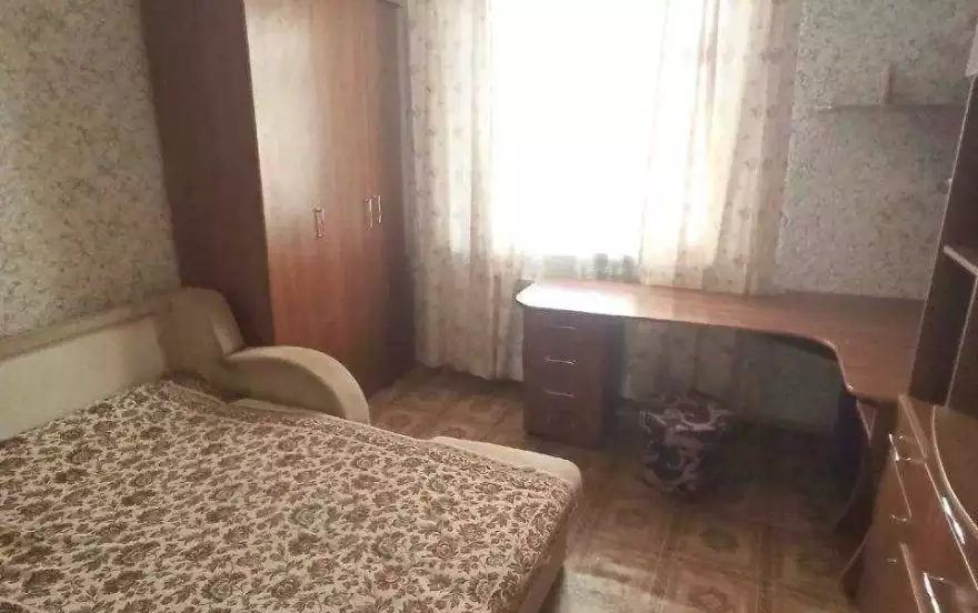 1-й Микрорайон, 1