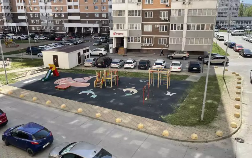 Суворовская улица 77