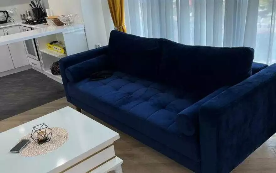 ჟიული შარტავას ქუჩა 8