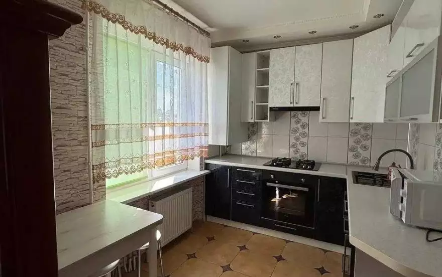 квартал Ватутина, 36