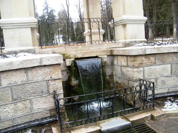 Водопад «Стеклянная струя», Курортный парк