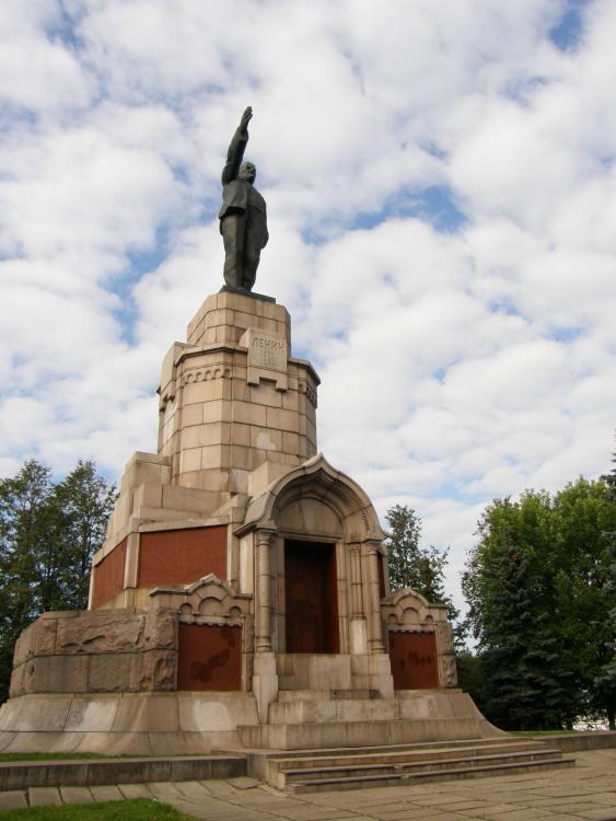 Памятник Ленину. Кострома.
