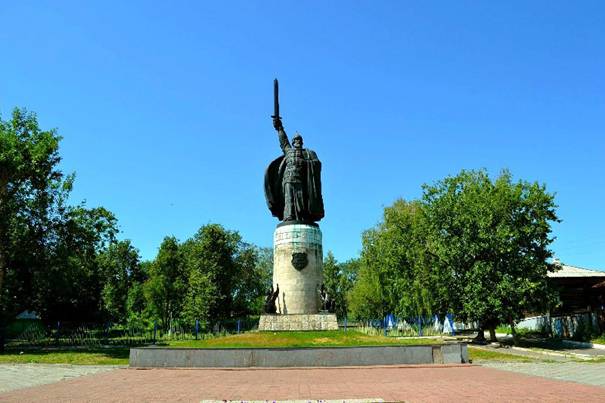 Памятник  Илье Муромцу. Муром.