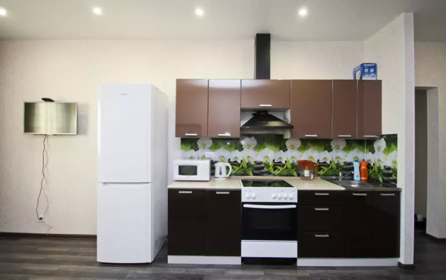 улица Александра Усольцева, 26