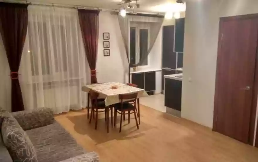 улица Космонавтов, 8