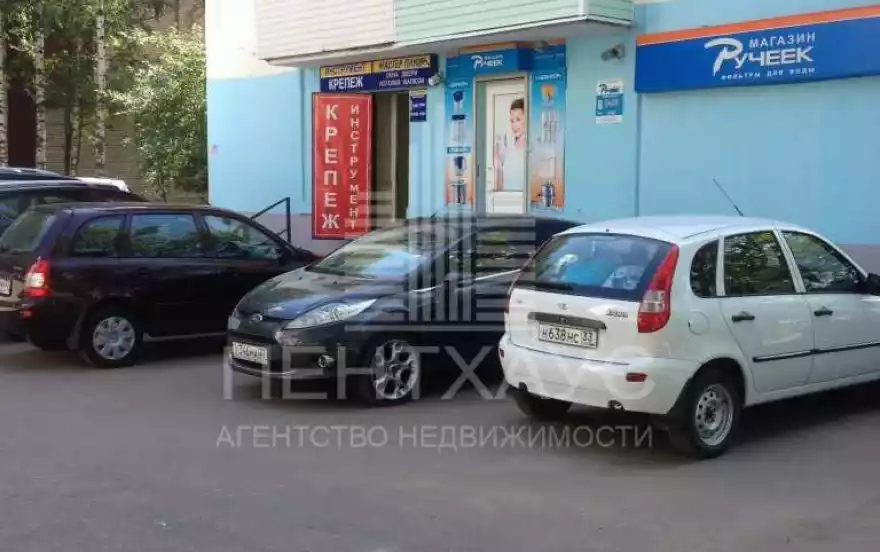 Строителей ул., 19