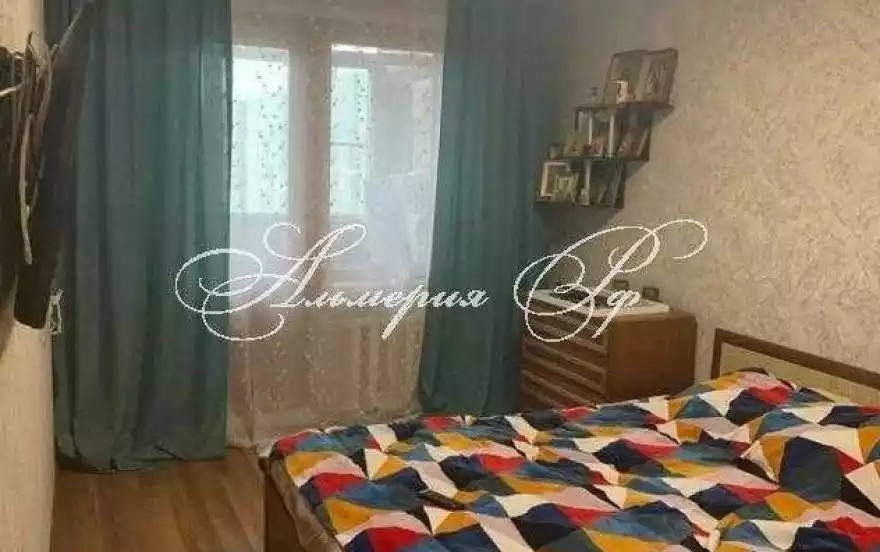 Космонавтов, 36/1