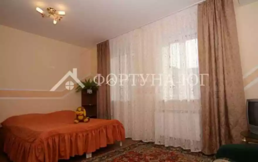 Первомайская улица