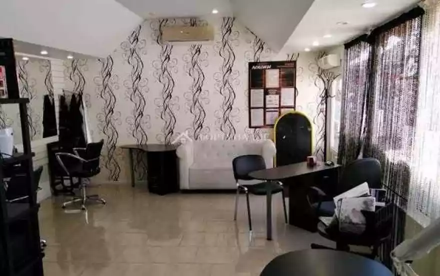 Астраханская улица, 76