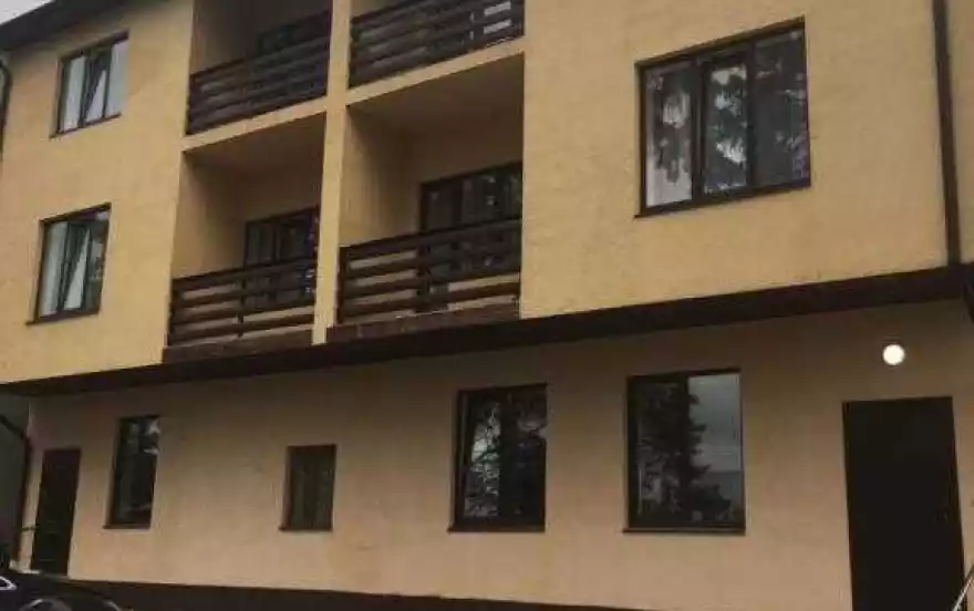 Центральная улица, -