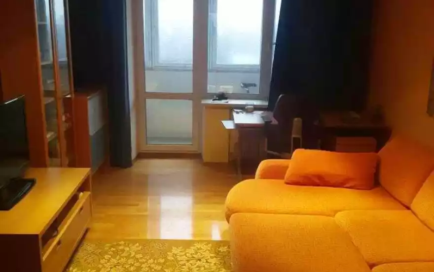 Службина улица, 4