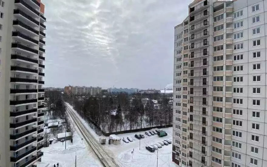 Центральная улица, 42