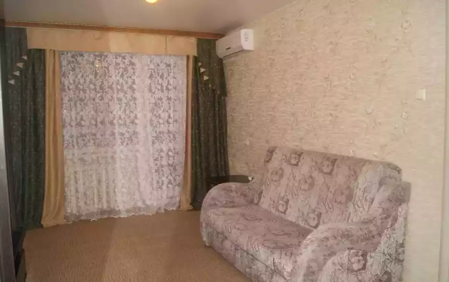 Дзержинского улица, 81