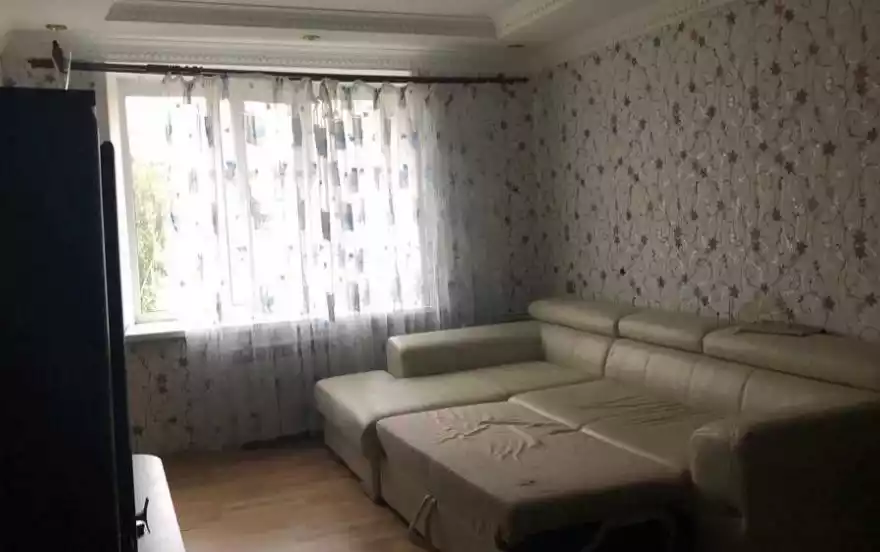 Мира улица, 20