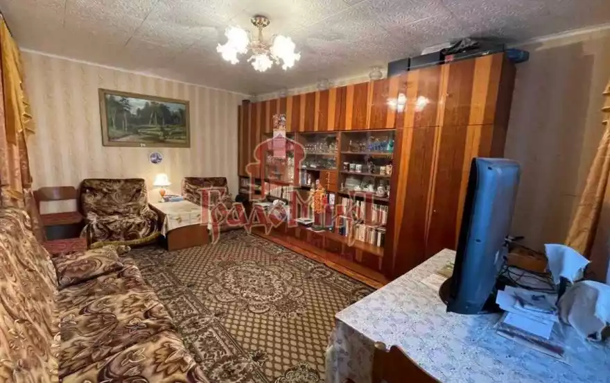 Озёрная улица, 8