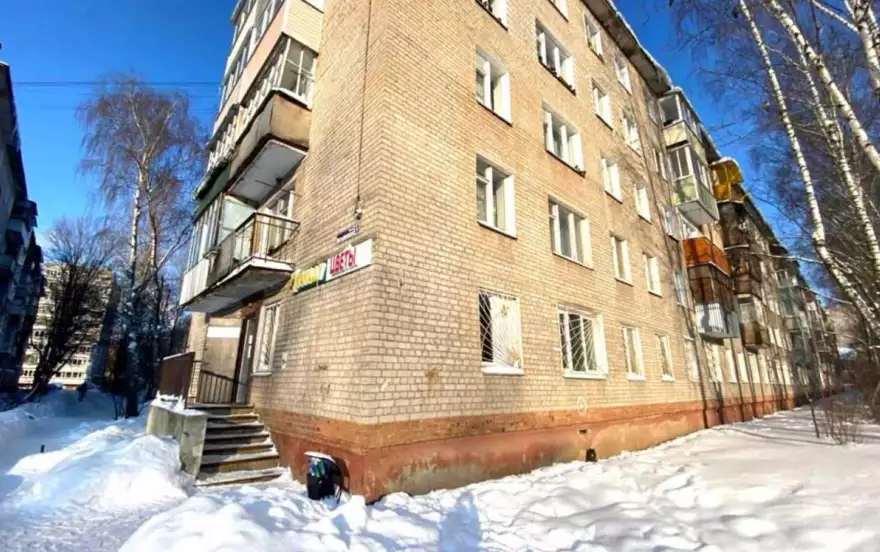 Латышская улица, 13