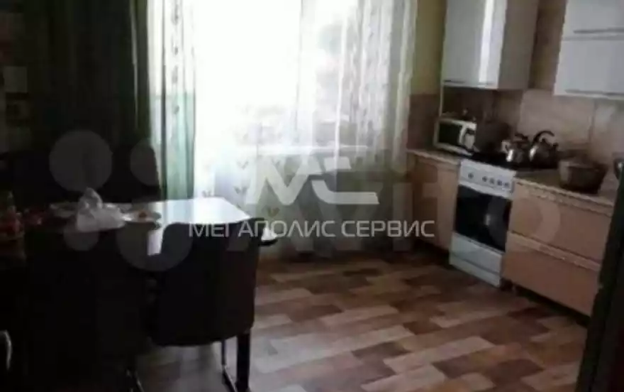 Строителей улица, 18