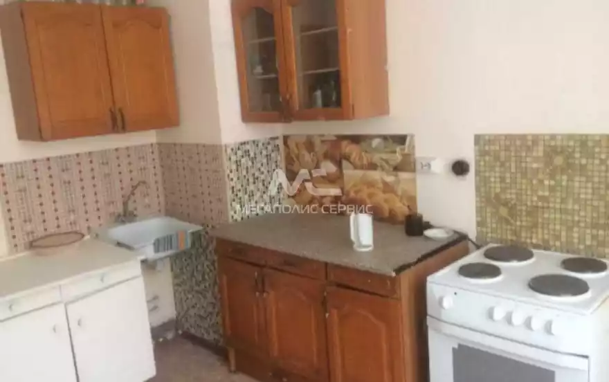 Строителей улица, 63