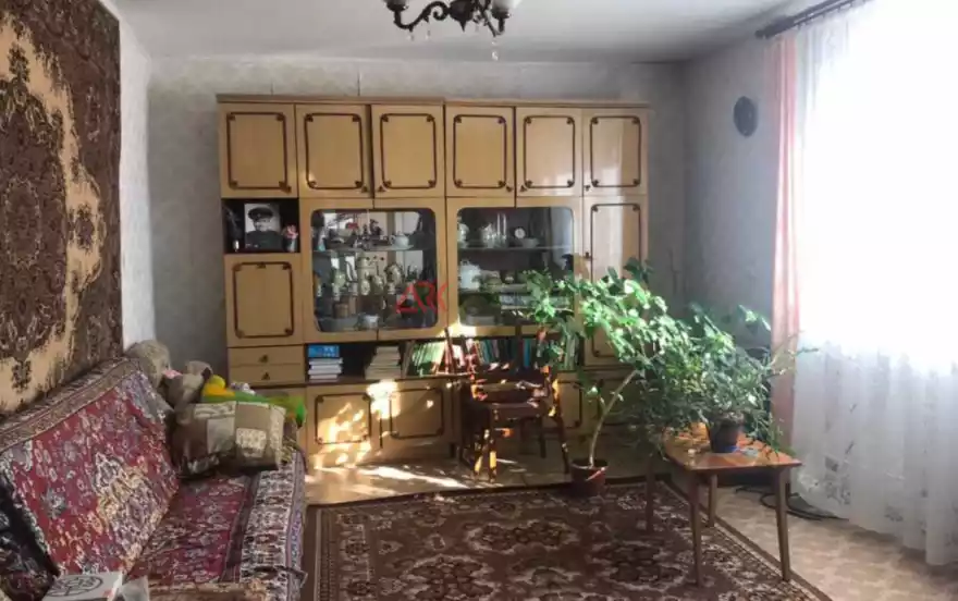 Старшинова б-р, 8