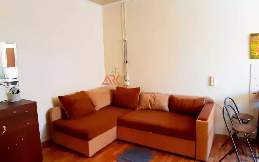 Корабельная улица, 33