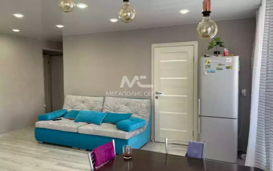 Октябрьский пр-кт, 12