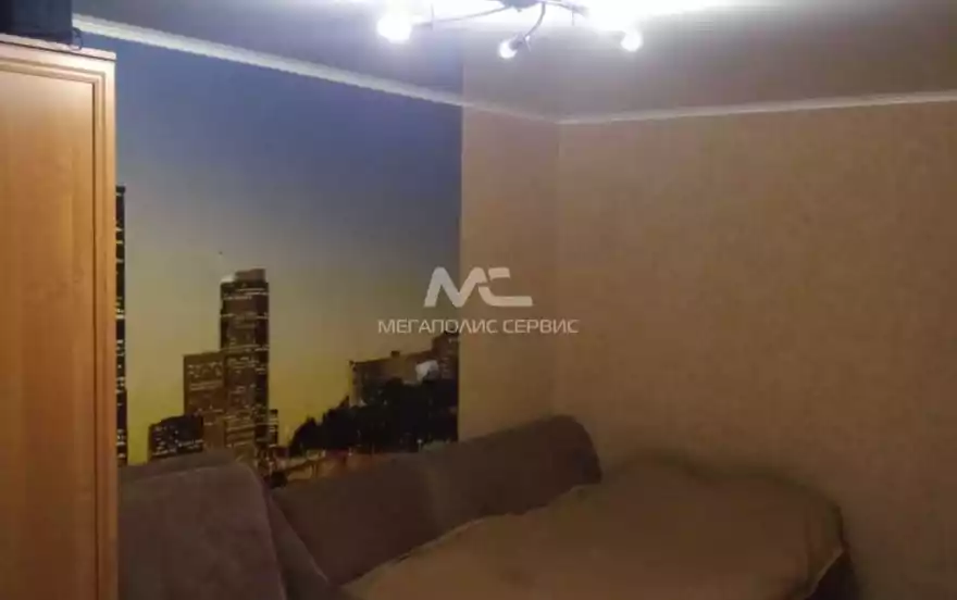 Циолковского улица, 1