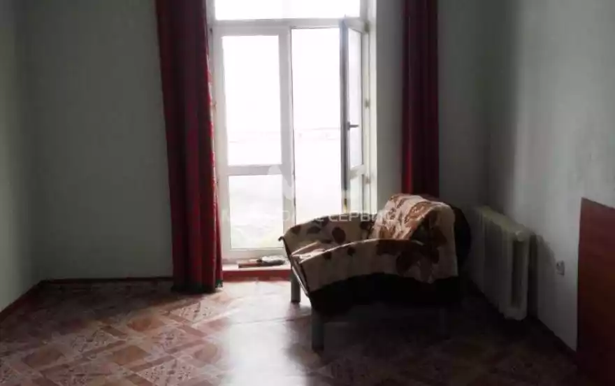 Смирнова улица, 3