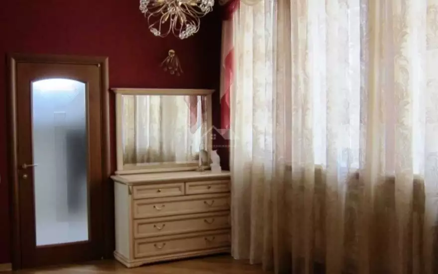 Мира улица