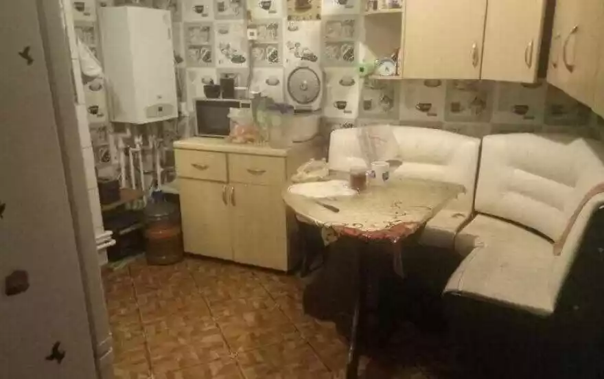 Тихая улица, 52