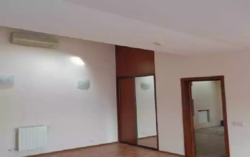 Мира пр-кт, 3