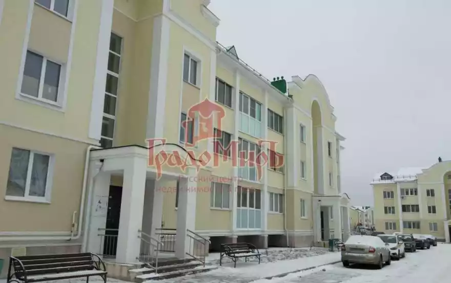 Фресковая аллея, 1