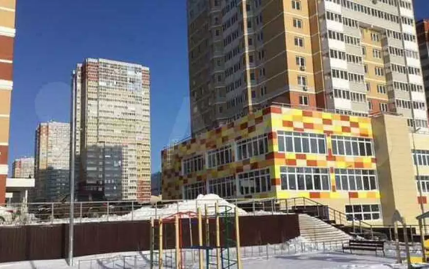 Хренникова улица, 8