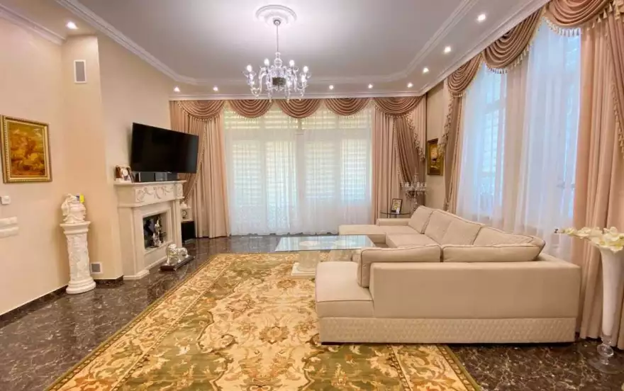 Луговая улица