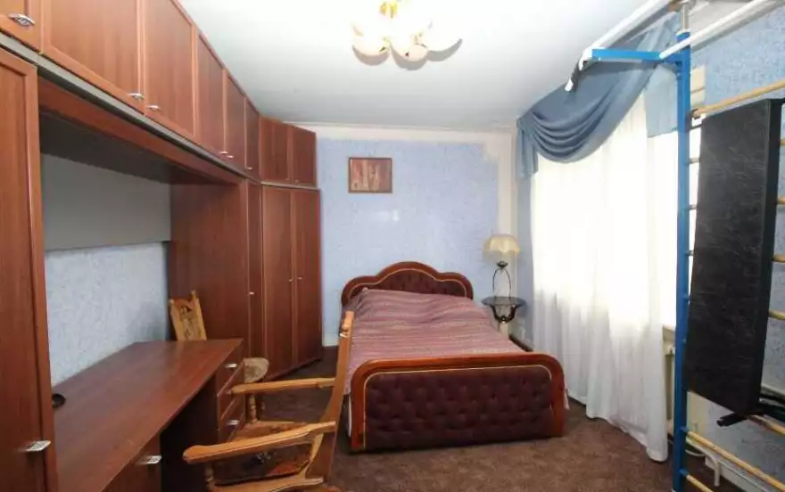 Одесская улица, 3