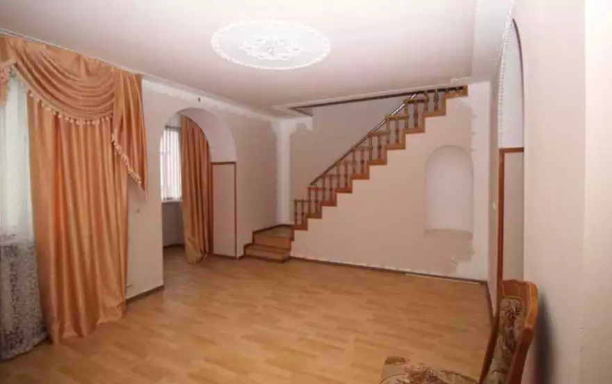 Одесская улица, 3