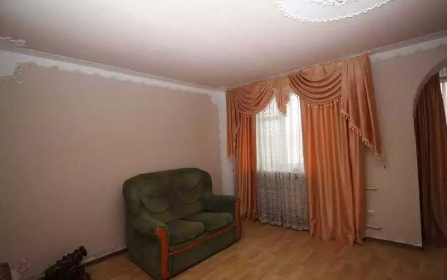 Одесская улица, 3