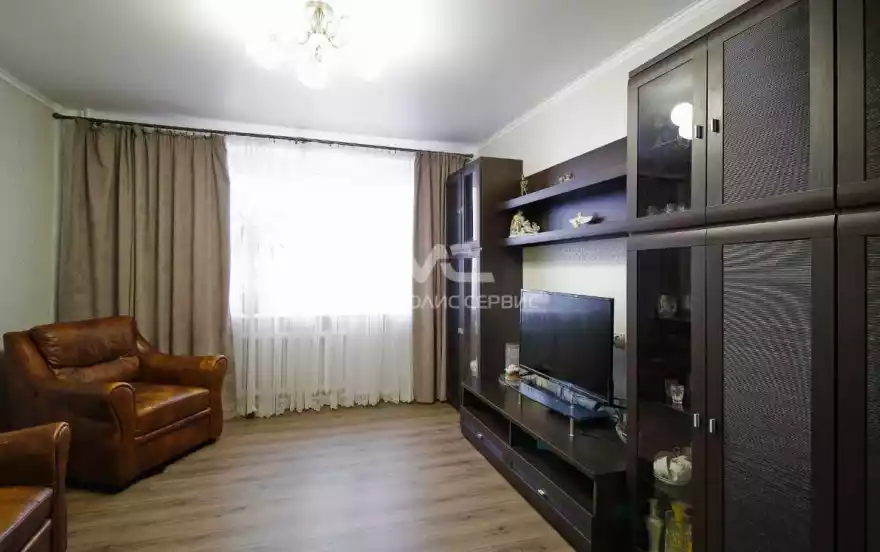 Победы пр-кт, 142